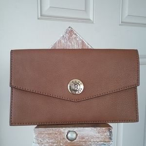 Tommy Hilfiger envelope wallet